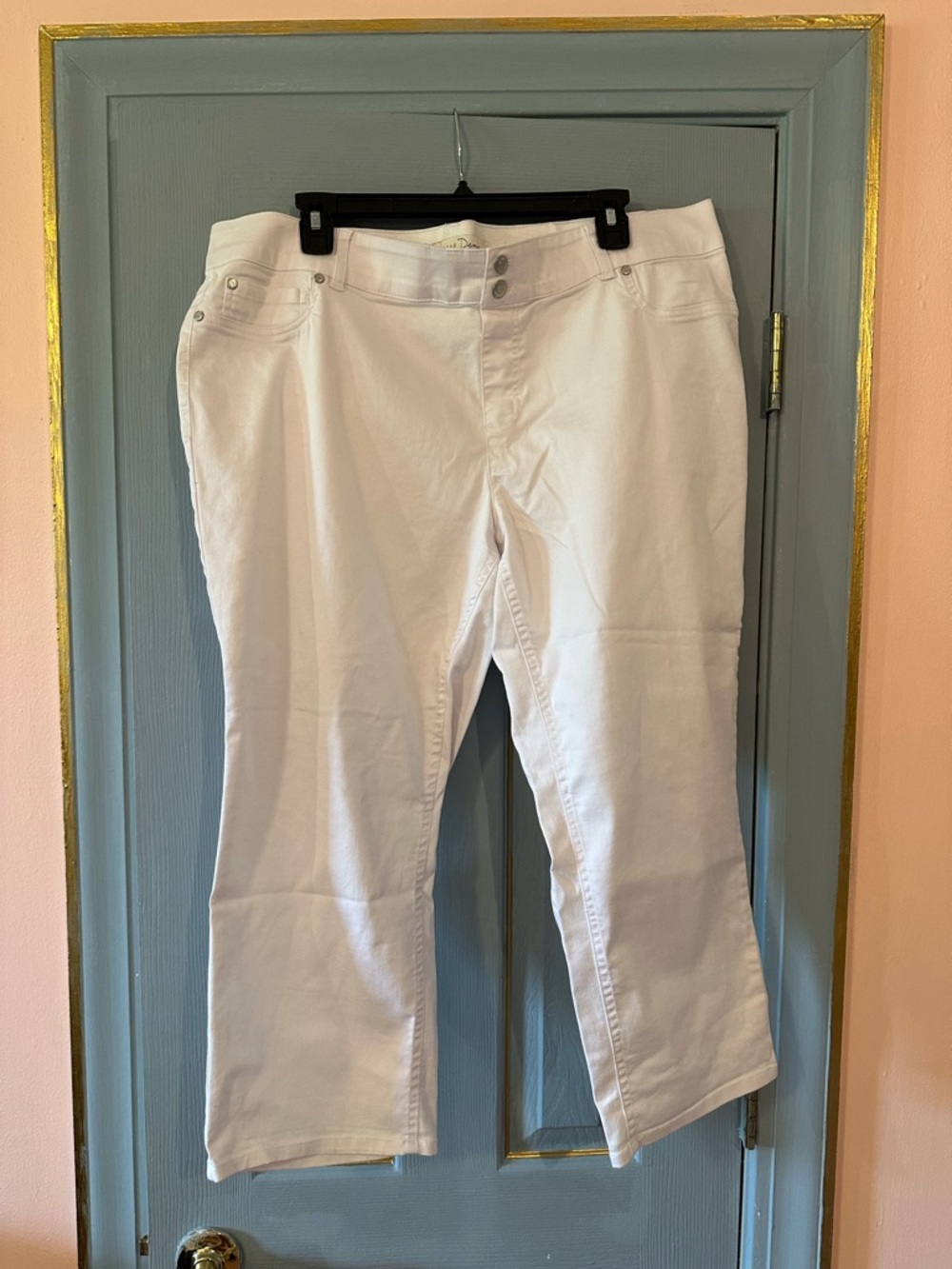 Cato White Cropped Ankle Pants